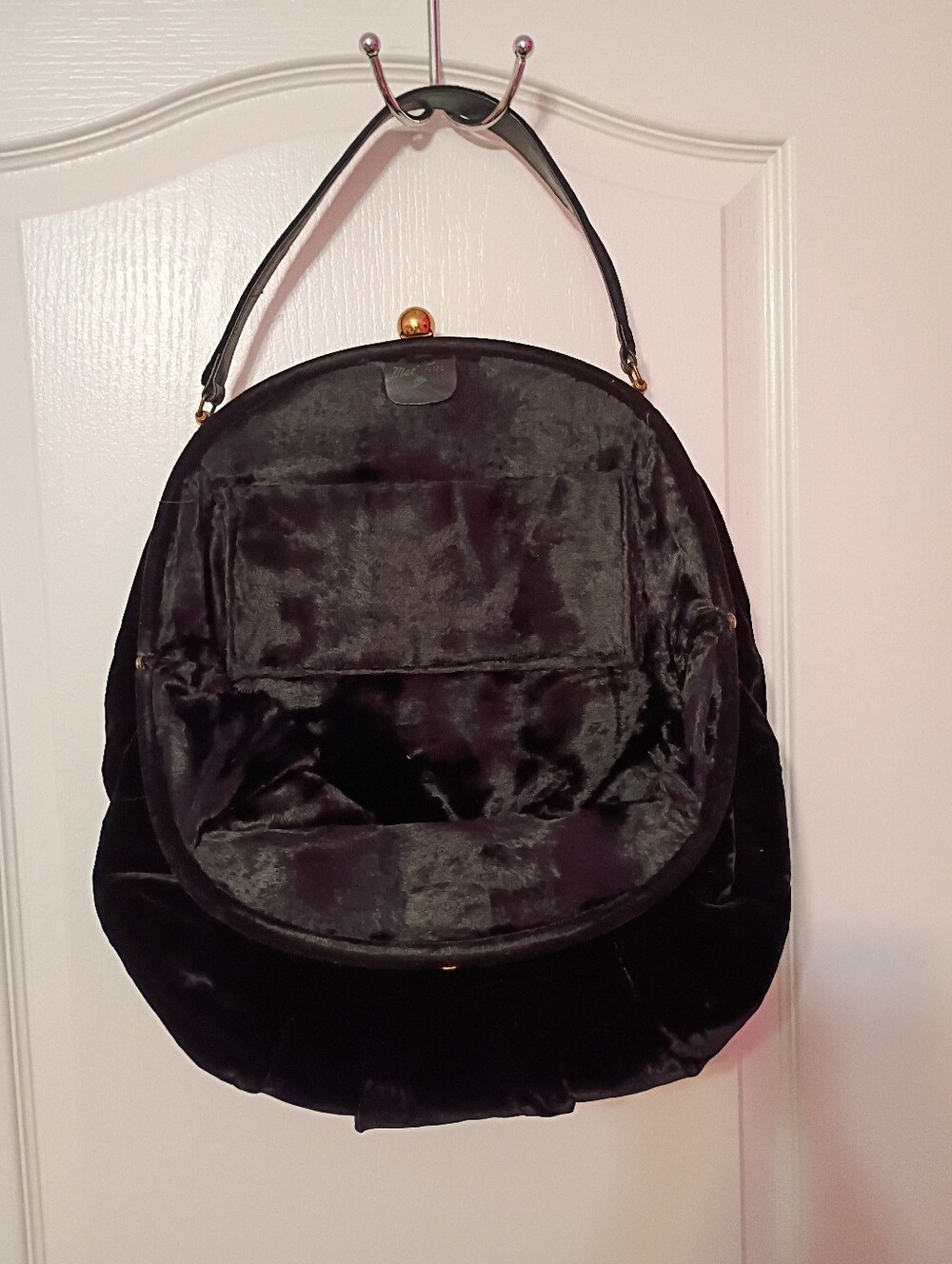 Black Velvet Hobo Bag with Gold-Tone Kiss Lock To Hold All The Goodies - Picture 6 of 9
